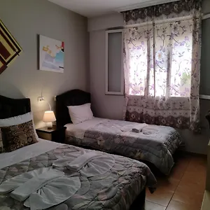 De Rada , Tirana Albanië